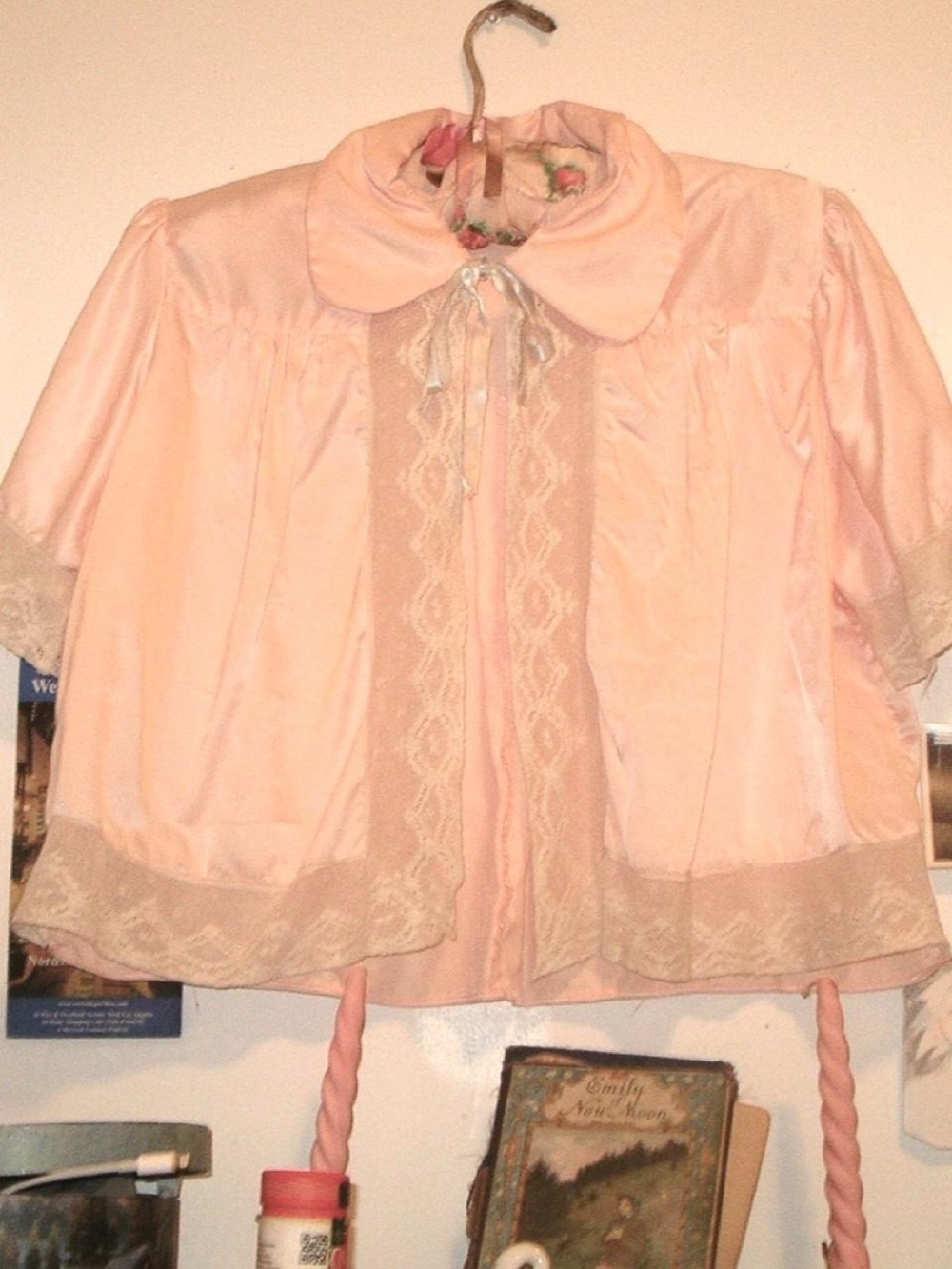 Vintage 1940’s Peach Bed Jacket